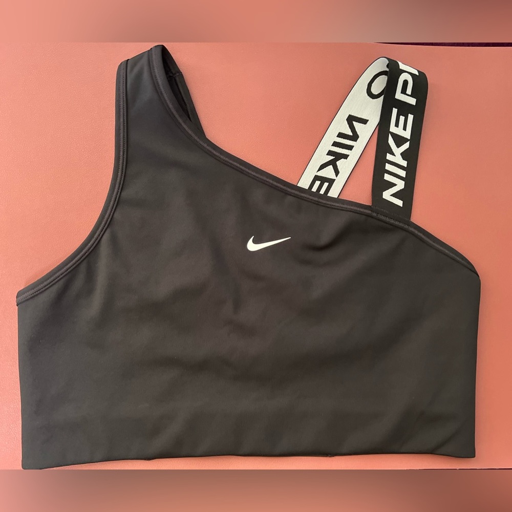 Nike Pro Asymmetrical Sports Bra
